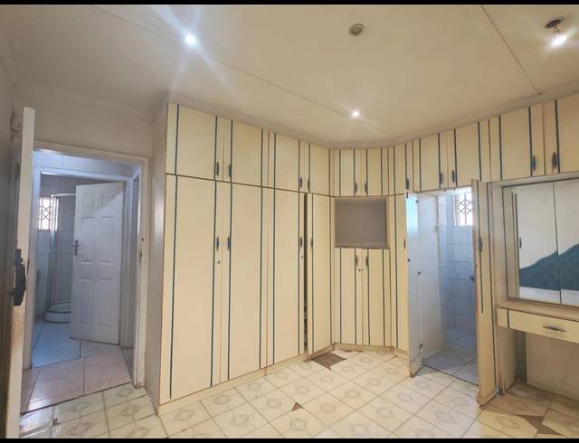 3 BEDROOM FREESTANDING FOR SALE IN WOODVIEW